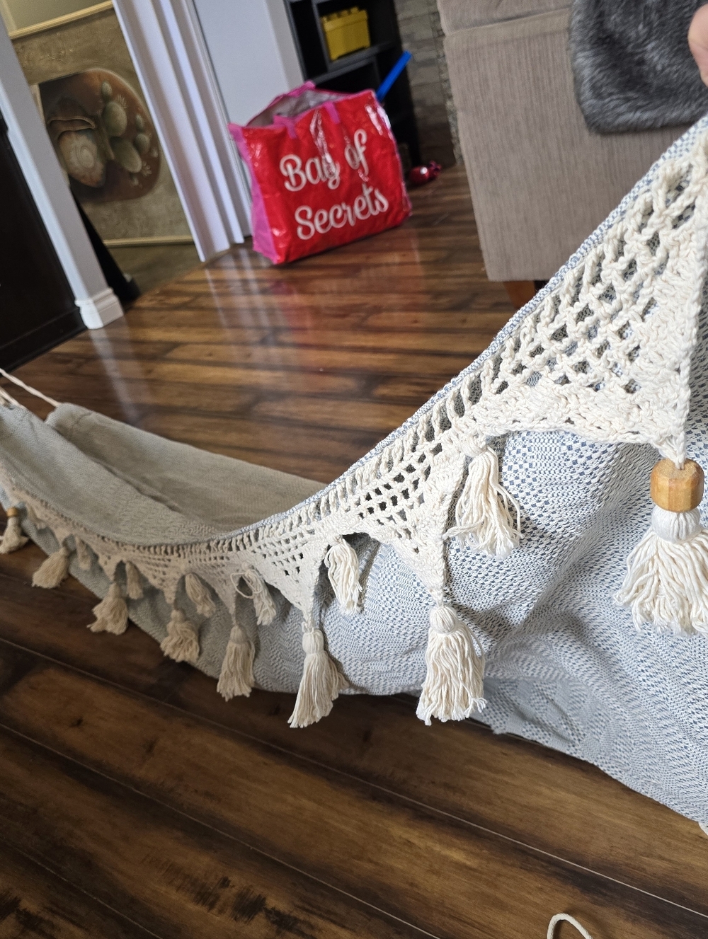 Macramé Hammock with Tassel Trim - Cream